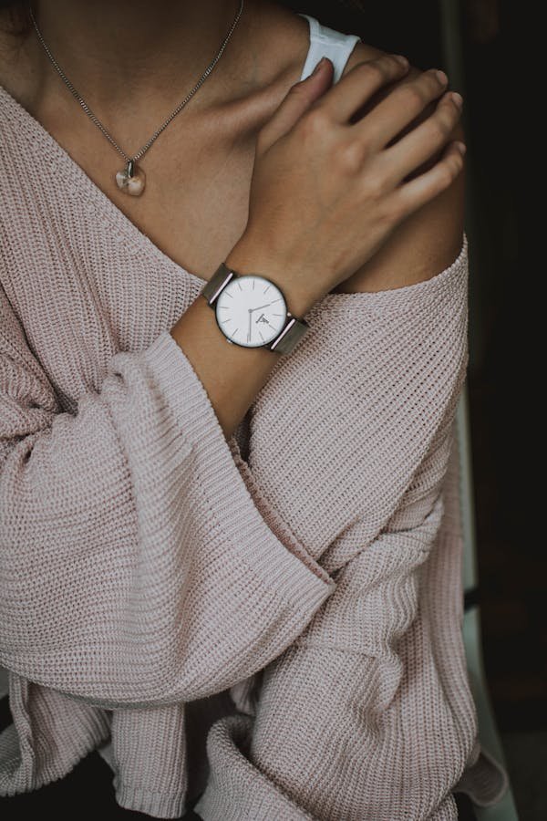 Montre femme : le guide ultime pour briller avec style